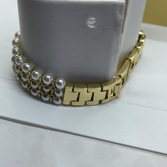 BNIB Charter Club Ladies Watch Pearl style - Picture 5 of 9